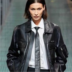 TIE ONE ON FASHIONISTAS💋Assorted Unisex designer ties, like new.